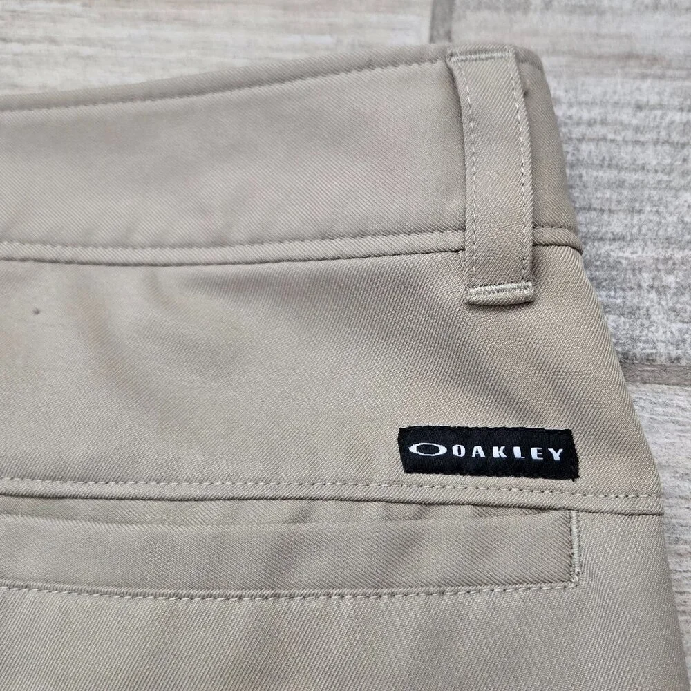 Oakley Regular Fit Khaki Shorts Men O Logo Preppy Flat Front Spell Out‎ 38